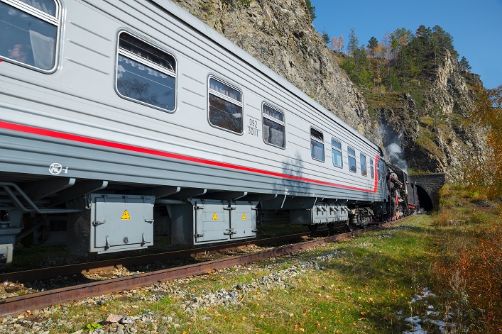 Крюківський вагонобудівний завод виготовить для УЗ 44 нових пасажирських вагонів.