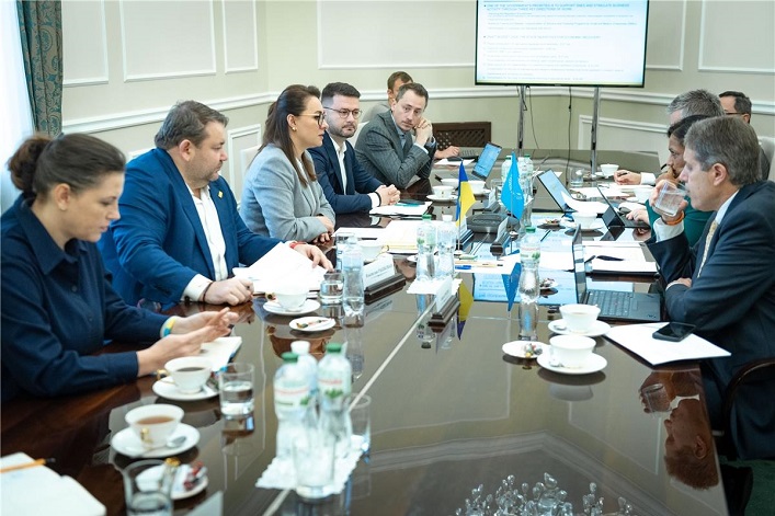 Уряд України та МВФ обговорили надання фінансування обсягом $15,6 млрд.