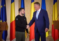 Zelenskyy receives new military support during his trip to Romania.