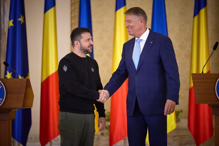 Зеленский получил новую военную поддержку во время поездки в Румынию.