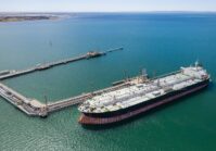 Российский экспорт за год упал почти на 30%, а санкции США заблокировали танкерный флот.
