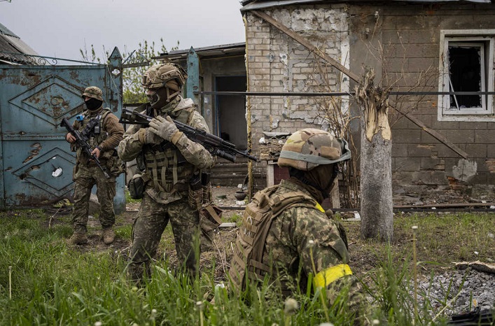 Russland plant, bis 2026 Krieg zu führen; ohne die Unterstützung des Westens wird die Russische Föderation die gesamte Ukraine erobern und Militärstützpunkte in der Nähe von NATO-Ländern einrichten.