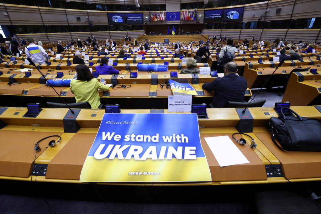 The EU is developing a €20B contingency plan to finance Ukraine in 2024.