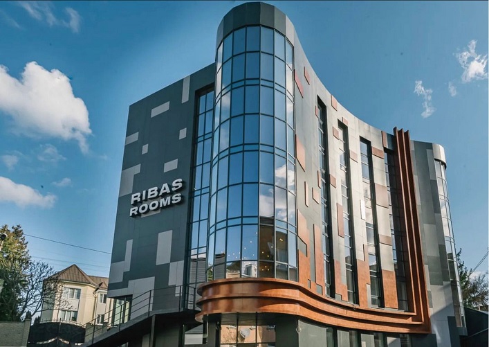 Українська інвесткомпанія збудує три нові готелі в Карпатах та Вінниці.
