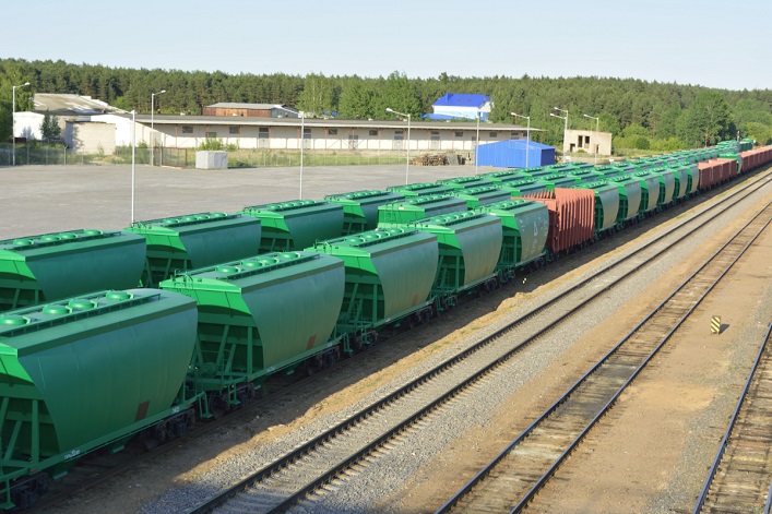 У новому сезоні Україні вдалося експортувати понад 20 млн тонн зерна, допомогла залізниця.