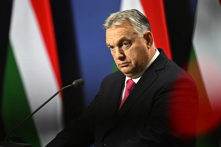 Suite aux pressions du Conseil européen sur la Hongrie, Orbán a accepté de débloquer 50 milliards d’euros pour l’Ukraine, mais la Slovaquie s’y est opposée.