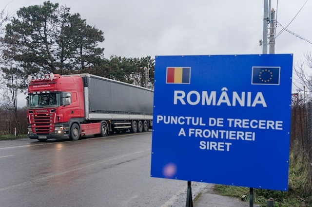 Румунські фермери заблокували два пункти пропуску на кордоні з Україною – держава намагається домовитись.