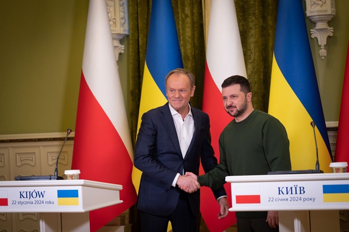 The Polish prime minister visited Kyiv and promised defense support, security guarantees, and help with reconstruction.