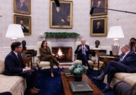 Biden hat sich mit Kongressmitgliedern getroffen und über die Hilfe für die Ukraine diskutiert; sie waren sich einig, das Thema anzugehen.