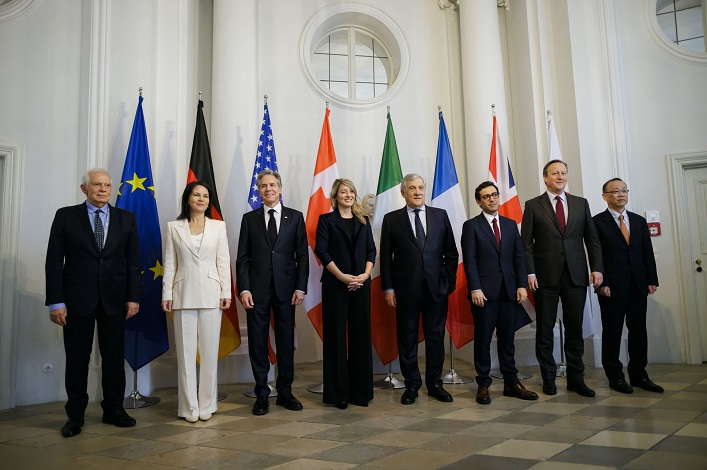 Страны G7 обязуются поддержать Украину и заставить Россию заплатить за войну.
