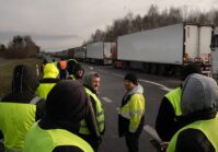 Польща звинувачує ЄК у ситуації на українському кордоні та вимагає відновити квоти на експорт української продукції до ЄС; Україна очікує заборони ЄС на імпорт з Росії.