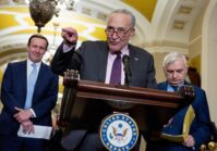 Senat USA przeszedł wstępne głosowanie i popiera rozpatrzenie ustawy o wartości 95 mld USD, która zapewniłaby pomoc Ukrainie, Izraelowi i Tajwanowi.