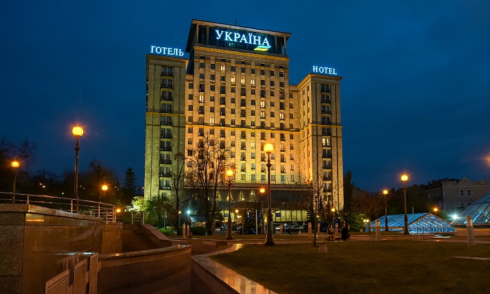 Mehrere weltbekannte Unternehmen interessieren sich für die Privatisierung von zwei Hotels im Zentrum von Kyjiw.