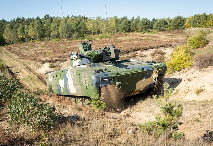 Belgia zapewni pomoc wojskową o wartości 412 mln euro, a Niemcy tworzą koalicję pojazdów opancerzonych z Polską.