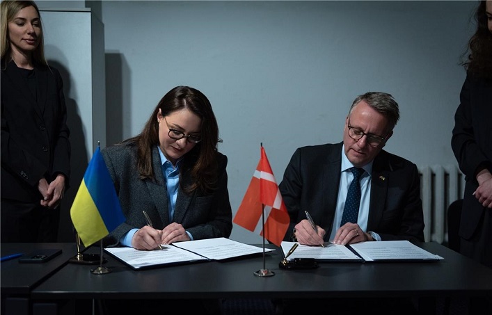 Dinamarca asignará además unos 420 millones de euros para reconstruir Ucrania y desarrollar un sector de energía verde.
