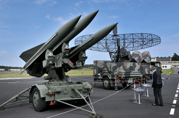 Die USA genehmigen den Notverkauf von Hawk-Luftabwehrsystemen im Wert von 138 Mio. USD an die Ukraine.