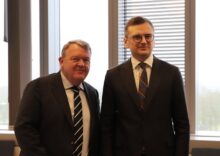 Dänemark arbeitet an einem neuen Hilfspaket für die Ukraine, und Estland will ein gemeinsames Verteidigungsunternehmen gründen und ein 20 Mio. EUR umfassendes Unterstützungspaket bereitstellen.