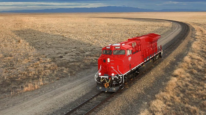 An American bank provides a $156M loan for new UZ locomotives.
