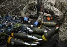 W ramach czeskiej inicjatywy artyleryjskiej pozyskano 180 000 sztuk amunicji artyleryjskiej dla Ukrainy, w której uczestniczy ponad 20 krajów.