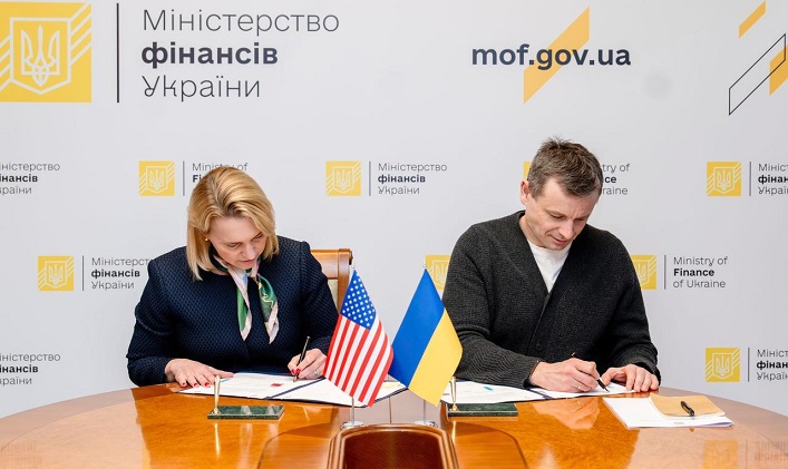Україна погодила відтермінування виплат за держборгом зі США, а пропозиція про реструктуризацію євробондів включатиме часткове списання боргу.