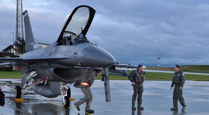 Dinamarca proporciona a Ucrania 750 millones de euros en ayuda militar para defensa aérea, artillería, inversiones en defensa militar y la transferencia de F16.