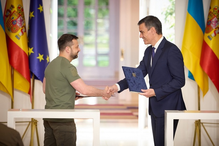 Zelenskyy signs a €1B military aid deal in Spain, a €1.1M arms package, and a security agreement.