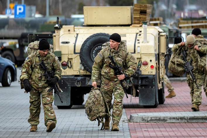 Die USA könnten amerikanischen Militärfirmen erlauben, in der Ukraine zu arbeiten, um die Reparatur von Ausrüstung zu beschleunigen.