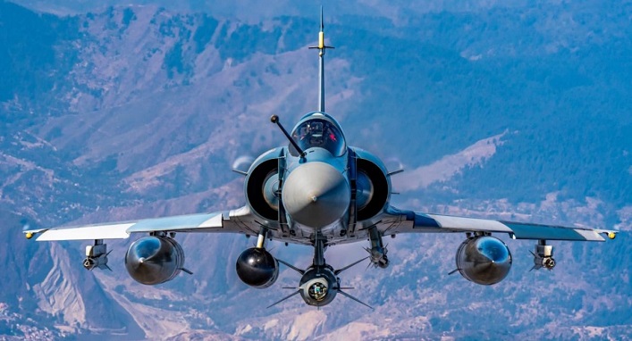 Париж передасть Києву бойові літаки Mirage 2000-5 та запустить програму підготовки українських пілотів.