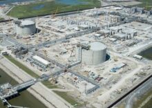 У Штатах видали дозвіл на LNG-завод, з якого ДТЕК купуватиме газ, а також скасовано заборону Байдена на нові проєкти з експорту LNG.