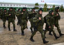 РФ готує новий наступ на Харківщині та з півночі, тоді як Лукашенко відводить від кордонів своїх військових та закликає до переговорів.