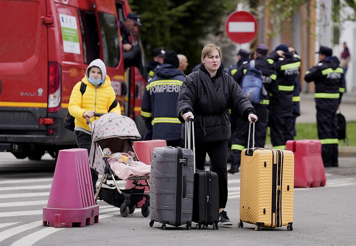 Die Zahl der ukrainischen Flüchtlinge in der EU ist im Oktober nur um 1.100 Personen gestiegen, Deutschland bereitet sich auf eine neue Welle vor, und die Slowakei führt Beschränkungen ein.