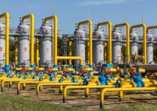 European gas traders avoid Ukrainian storage facilities after Russian attacks; Naftogaz  states it is operating as usual.