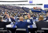 Das EU-Parlament wird nächste Woche über das Schicksal des 35-Milliarden-Euro-Kredits für die Ukraine entscheiden.