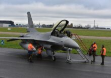 Después de casi un año de negociaciones, Ucrania has recibió sus primeros aviones de combate F-16.