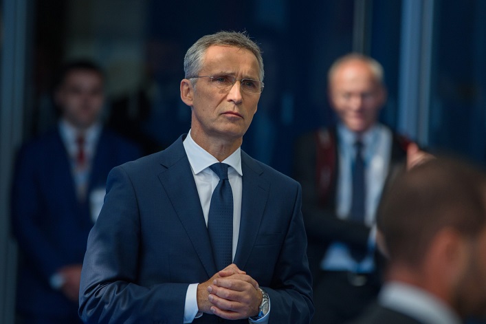 Stoltenberg: Każdy sojusznik indywidualnie określa warunki użycia broni, którą dostarcza Ukrainie.