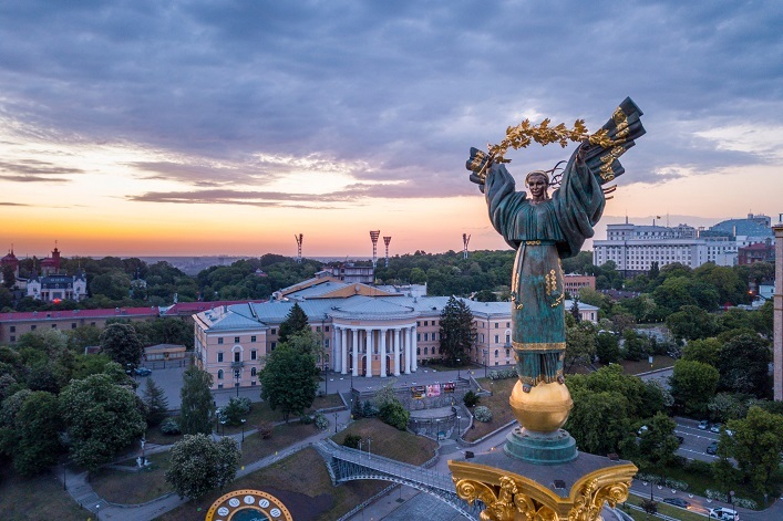 Nach der erfolgreichen Umstrukturierung der ukrainischen Schulden hat die Agentur Fitch das Rating des Landes in Hrywnja angehoben.