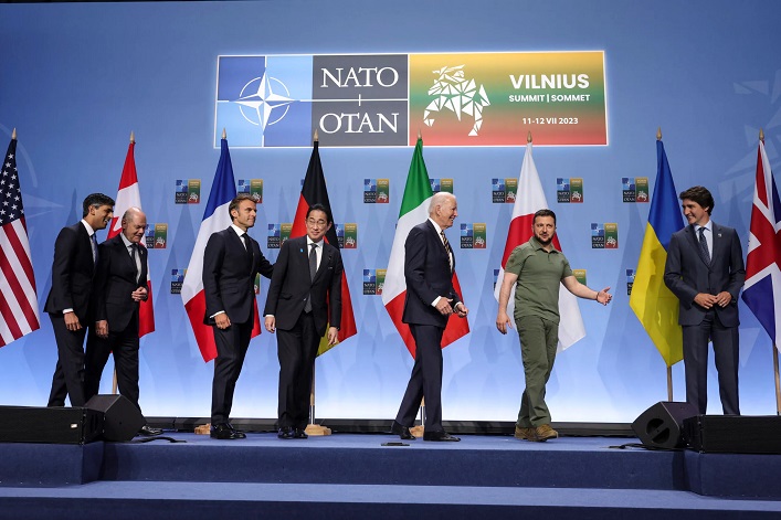 The West has been discussing the West German model in the context of Ukraine's accession to NATO for 18 months.