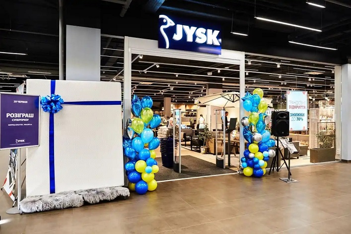 Despite the war, Jysk continues to invest and opens its 100th store in Ukraine. 