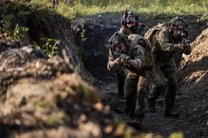 Europe is again backing down on sending troops to Ukraine, reversing its position.