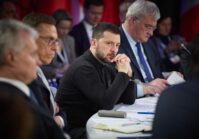 El presidente de Ucrania, Volodymyr Zelenskyy, ha propuesto garantizar la seguridad de Ucrania sobre la base de los 28 acuerdos bilaterales de seguridad existentes.