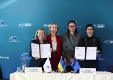 The EC and EIB sign a €2B guarantee to support recovery projects in Ukraine.