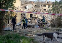РФ вже понад 50 днів ігнорує американську пропозицію про припинення вогню. Парламент України закликав світ посилити постачання ППО та інвестувати в український ОПК.