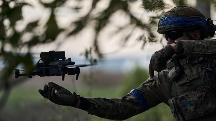 The European Commission has finalized its initial contracts for investments in Ukraine’s defense sector,