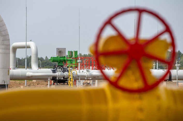 Сербія продовжила контракт на імпорт газу з РФ, тоді як одна з провідних країн ЄС підтримала відмову від російських енергоносіїв.