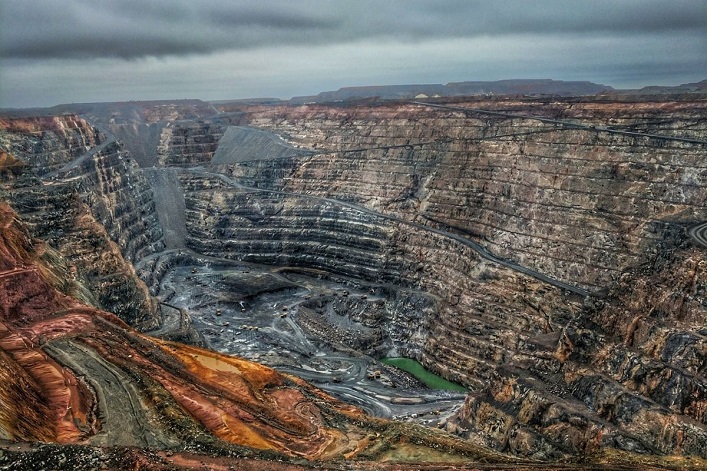Канадська Black Iron працює над залученням інвестицій у розвиток промисловості та відбудову України.