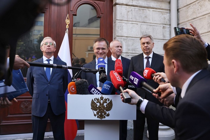 Präsident Selenskyj äußerte seine Enttäuschung über die Abwesenheit Putins und die unbedeutende russische Delegation in der Türkei.