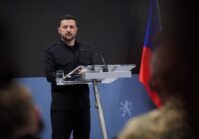 Security guarantees for Ukraine: Allies discuss US participation in repelling attacks under NATO Article 5 within coalition forces.