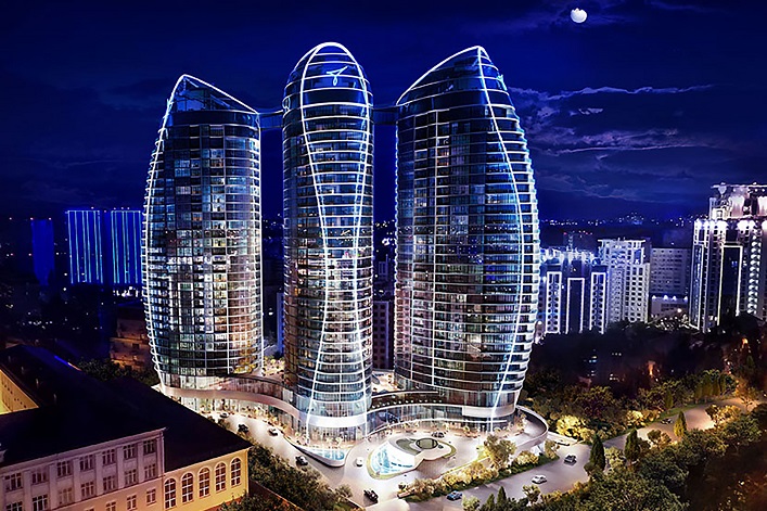 Developers are abandoning new luxury housing projects in Ukraine: Sales have slumped, and prices in Kyiv have dropped by 30-50%.