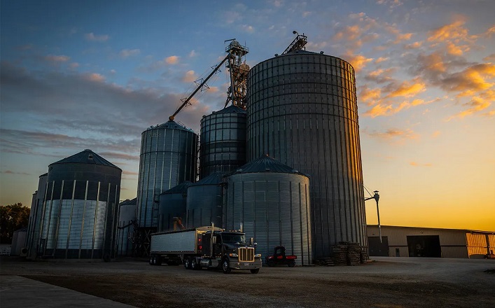 En Ucrania se construirán más de 400 silos de granos, junto con docenas de centros de procesamiento y logística.