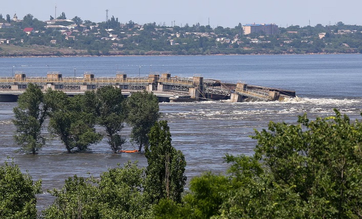 State company Ukrhydroenergo is set to rebuild the Kakhovka HPP, with a five-year timeline.